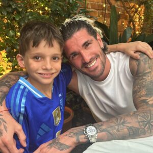 Marcelo Tinelli Instagram - Feliz cumple Lolito de mi vida, hijo tan amado. Felices 10 años mi amor. Hacés que cada día de mi vida sea inmensamente luminoso. Estoy orgulloso de vos. Mi pequeño, mi gigante. TE AMO POR SIEMPRE. POR UNA VIDA SIEMPRE JUNTOS ❤️❤️❤️❤️❤️❤️❤️❤️❤️❤️🔟