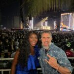 Marcos Mion Instagram – QUEM TAVA COM A GENTE? Segurando as pontas nessa uma hora e quinze minutos de atraso da Madonna? 😂 Quem sabe faz ao vivo!! Que batismo intenso @sadeekenya ! Parabéns!! 😂 espetacular trabalho em conjunto do entretenimento e jornalismo da @tvglobo 👏🏼👏🏼👏🏼👏🏼
.
Parabéns a todos os envolvidos! Uma honra fazer parte!
