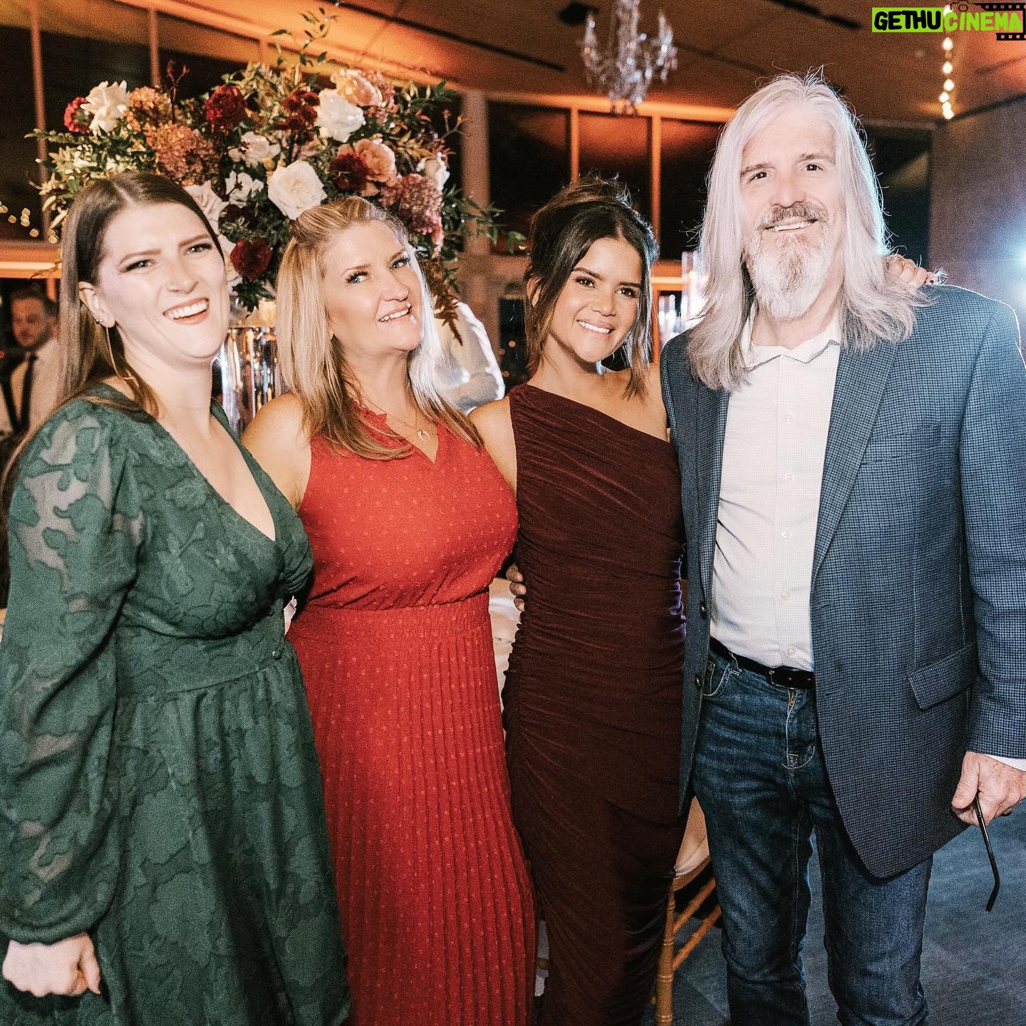 Maren Morris Instagram - wedding weekend for our @rachaelehess 🍷🥀
