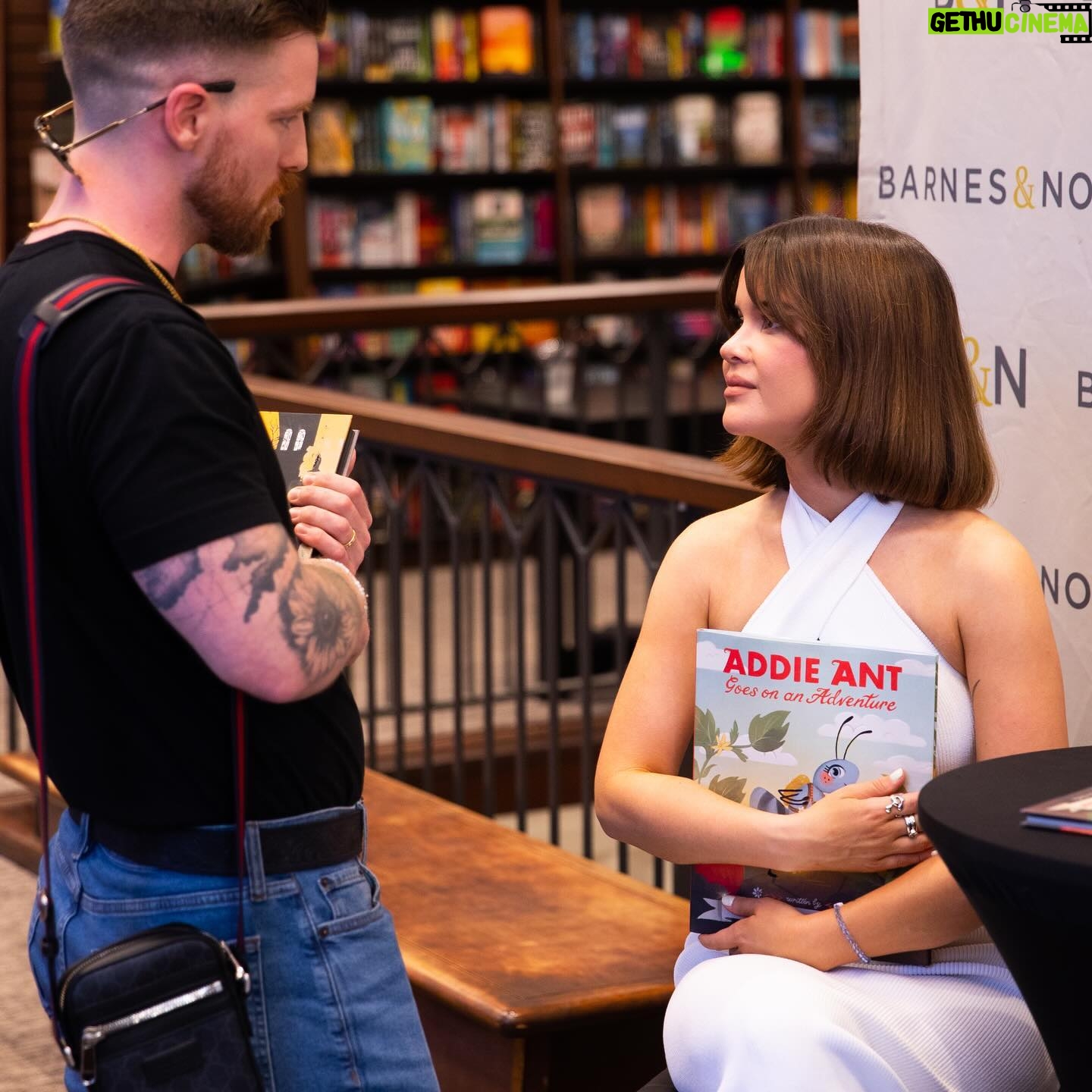 Maren Morris Instagram - what a week for Addie Ant, Beatrix Butterfly, Lewis Ladybug and Cleo Cricket. thank you to everyone who came to our signings and bought our book. @keargow and I are so touched by the response to our little world of bugs. nyc photos: @shane_timm la photos: @brownbearvisuals