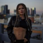 Margarita Gerasimovich Instagram - Ну что, подъехал ЛА’йский контент, наконец. И это только начало. А вообще тут каждый божий день топовые команды предлагают посниматься. Уже поставили съемки с ребятами, кто снимает Vogue, а видео на днях будем снимать с девочкой, которая снимала Vivienne Westwood ❤️‍🩹 Столько придумали красоты тут. Всё же творческая энергия в ЛА одна из самых мощных, что я встречала в жизни. На Бали, например, вообще ни сниматься, ни работать в целом не хочется. В Москве хочется, вот в ЛА тоже хочется А где у вас прёт энергия творить? 📷 @alyanovikova Muah: @makeup_katerina.tos Style: @svetlanaaa.a