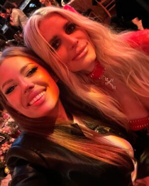 Margarita Gerasimovich Instagram - Кого узнали на фото?🙃

Thank you for the amazing dinner, Legend @iamstevent 🙏 Thank you for the invitation @nioly 🤍

*Grammy viewing party w/ Steve Tyler (Aerosmith) @iamstevent ,Anya Taylor-Joy @anyataylorjoy , Jessica Simpson @jessicasimpson etc 🤍