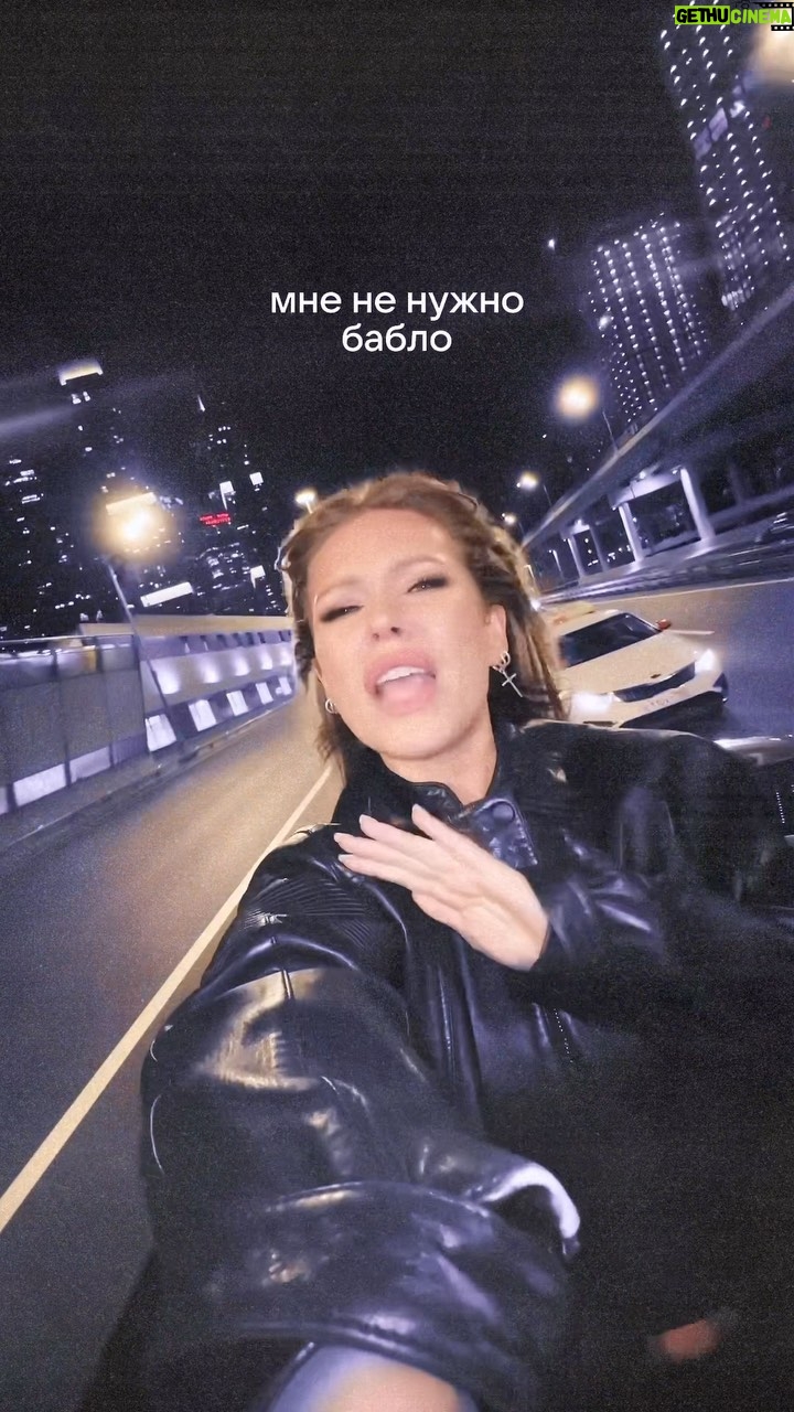 Margarita Gerasimovich Instagram - Вижу каждый ваш рилс, каждую сторис под «девчонок». Спасибо, что поддерживаете нас с @marikraimbrery 🤍 трек в чартах именно поэтому 🐋