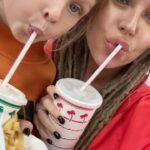 Margarita Gerasimovich Instagram - Временный пост для китов, медиториумцев и просто читателей из Лос-Анджелеса Завтра у нас с вами встреча на пляже. Бесплатная, открытая, можно всем. Будем болтать, обниматься, знакомиться, жечь костёр и петь песни под гитару. Берите с собой детей, собак, друзей, пледики, чай и, главное, хорошее настроение. Инфа с подробностями по месту и времени - в сторис 🤍 До встречи ☺️