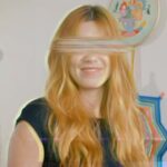MariMoon Instagram - Atenção ‼️ Isso é uma I.A. (mas provavelmente vcs descobriram, sim ou não?) 😂😂😂😂 Foi feito com a [ Munique.ai ] usando HeyGen. Vcs tão por dentro de Inteligência Artificial? Curtem pautas de tecnologia? Me conta aqui! Eu, que vi a internet nascer e já estava participando no dia 01, 😂 abrindo o mato e tudo, sou fascinadaaaa pelo assunto (obviamente). Inclusive to a caminho do @sxsw pra me inteirar mais nas inovações, novos artistas e projetos musicais, etc etc…