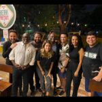 Maria Bopp Instagram – No dia que fez um mês da invasão dos terroristas nas nossas instituições democráticas, eu estive no Palácio do Planalto. Ontem fizemos um primeiro encontro de artistas e influenciadores com Lula pra discutirmos, principalmente, a importância da comunicação do governo nos próximos quatro anos. Falamos como nós, apoiadores do Lula e que temos um alcance grande nas redes, podemos ser pontes para que todas as ações realizadas pelo governo cheguem de fato na população – sendo a maior dificuldade, ainda, o combate às fake news. A real é que a gente não deve deixar a disposição pra conversar com quem pensa diferente da gente só em época de campanha. O “vira-voto” tem que ser todo dia. É cansativo, mas é necessário e ontem foi um dia tão lindo que eu saí com muito gás. Tô pensando numas ideias do que fazer pra deixar essa ponte governo-população mais acessível. Vou tentar estruturar isso melhor e conto pra vcs. Obrigada, @janjalula maravilhosa pelo convite, e obrigada a todos pela troca inspiradora de ontem. Bora nois ♥️