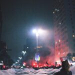 Maria Bopp Instagram – Não liga pro que os outros falam, São Paulo. Desde quando você se preocupa com a opinião dos outros??? Então, amiga, você é maravilhosa do seu jeito! Claro, mesmo com todos os seus problemas. Ué, e existe alguém que não tem defeitos??? Alguém aqui é perfeita? Repete comigo: eu sou foda. Eu me amo. Eu sou cara. Eu importo. Isso, agora levanta a cabeça, toma um banho que você tá imunda e se valoriza, minha filha. Curte seu aniversário hoje, tá? Conta comigo pra tudo, SP. Te amo, você sabe.