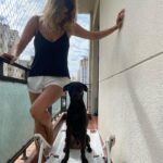 Maria Bopp Instagram – meu cachorrinho e eu 🖤