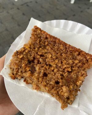 Maria Bopp Instagram - 4ª edição da Feira Nacional da Reforma Agrária. Muita comida boa, produtos orgânicos, fitoterápicos, música, céu azul, gente linda e de esquerda. Dia maravilhoso ♥️