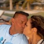 Maria Fernanda Callejón Instagram – Resumen de unas vacaciones soñadas!
Gracias amor @fernandonegrogamboa 
Gracias universo , gracias Dios y gracias a nosotros que nos dimos la oportunidad de volar!
Vuelen , vuelen que todo es posible!!!!
Feliz Domingo gente! Los leo