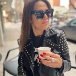 Maria Fernanda Callejón Instagram - LOOK DAY! Mira lo 💣 que es esta Camper @femmeidealeok Remera @winnonateam 👓 @infiniteyewear 👖 @marcustomstyle 👟 @groovasshoes #trendy #streetstyle #tendencia Les gusta? Los leo