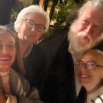 Maria Gadú Instagram - foram dias e noites de amor e brilho. uma honra subir ao palco com meu querido @paulinhomoska e suas canções magníficas, que tanto fazem parte das relíquias que guardo no coração. maior honra ainda, é desfrutar de sua companhia, sua amizade, e poder rir de doer a barriga com essas amizades tão lindas @leandroquirogaferreres @tina.zenn @passarohippie @vicentepbarros @paulinhobarroso e meu amor @popi.itapema !!! Obrigada @medioymedio , obrigada Moska! Obrigada, gente! ♥️♥️♥️♥️ . As fotos estão misturadas, mas são do @paulinhobarroso , da @popi.itapema e do @maurirod.uy . menos a do mar neon, que tirei humildemente com meu aparelho telefônico 💥