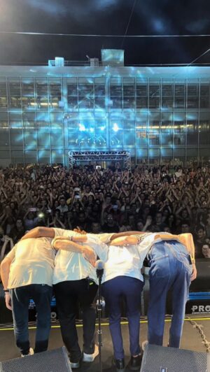 Maria Gadú Instagram - ontem foi dia de festejar em Birigui. Que alegria sentimos, público muito incrível e equipe muito carinhosa!!!

hoje tem mais em são carlos e sábado nos encontramos em curitiba! Até já ❤️

17.08 - Sesc São Carlos, São Carlos (sp) 
19.08 - Teatro Positivo, Curitiba (pr)