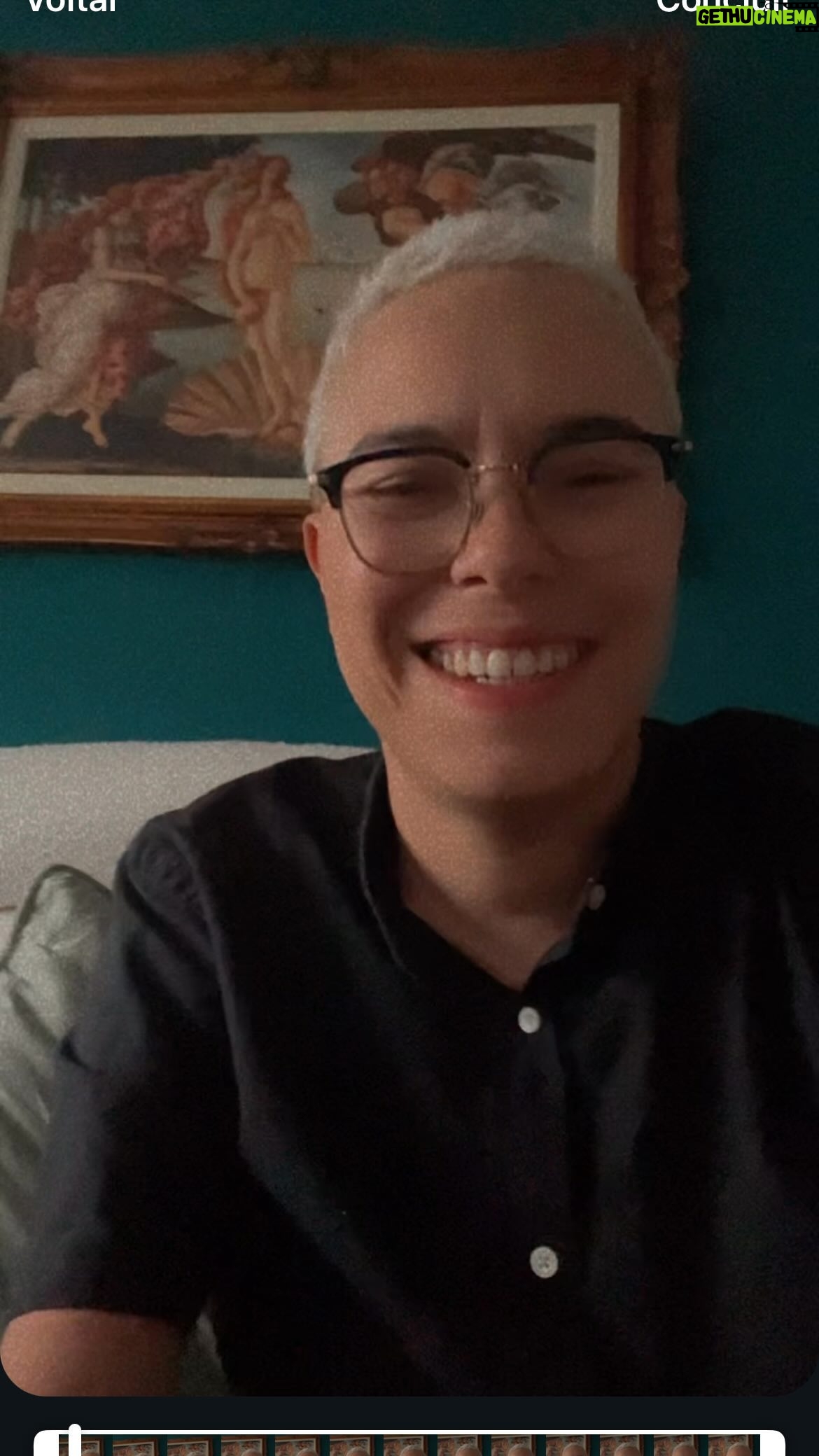 Maria Gadú - 10.3K Likes - foi um ano intenso!
Começou com a chegada do amor das nossas vidas, e só melhorou!
Muitos shows, muitas viagens, muitos lugares lindos no Brasil e muitos países!
Muitas dores, muitas revelações, muitas surpresas ruins, mas acima disso muuuuitas surpresas boas, reconexões, projetos realizados, integridade e celeridade!
O ano voou, mas também passou manso! Deu pra curtir tudo!!!
Pro ano que vem, muitas coisas!!! Seguimos na ativa! De olho na agenda de show e na agenda das pautas importantes!
Bora, Brasil!!!
Agradeço ao time que faço parte, som e luz, produção e amor! AMO VOCÊS!!
Beijo, amoroso! ♥️♥️