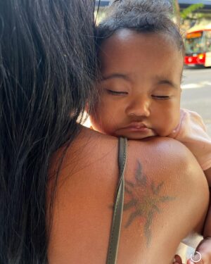 Maria Gadú Instagram - desejo saúde a todas as mamães!♥️
.
DOE: doacoes@cufa.org.br. 🚨💕