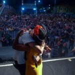 Maria Gadú Instagram – quando no meio da crise de oxigênio, morando em Manaus na pandemia, entre preocupações, ações e tristeza conversava com meu amigo @vito sobre o sonho daquilo passar e eu poder fazer um show gratuito bem ali na praça, pra gente comunhar, não sabia que seria assim. bem assim, com tanta gente magnífica num evento sustentável, discutindo possibilidades, com jovens, pessoas experientes, ativistas, movimentos sociais e os indígenas dando o curso do rio. 

e bem ali do palco pude ficar olhando pra banca do Joaquim, e pensando o quanto ele foi e é importante na construção dos meus estudos, sempre me mandando livros magníficos e me acolhendo em papos intermináveis ♥️ @banca_do_largo 

como eu amo Manaus. tô muito muito feliz em ter voltado sorrindo demais!!!

gratidão a @vandawitoto que mais uma vez arrebatou o pensamento e o coração!♥️🏹

até já, Manaus! 

clarineta: @manojayv

baixo: @_deeptones 

bateria: @bigrabello 

som: @adrianoduprat e @lill4s 

luz: @ligiachaim 

direção técnica: @paulinhobarroso

produção: renato tuxá

produção executiva: @nascimentomusica e @popi.itapema 

fotos : @paulinhobarroso

fotos: @guisilvafoto

valeu @glocalexp