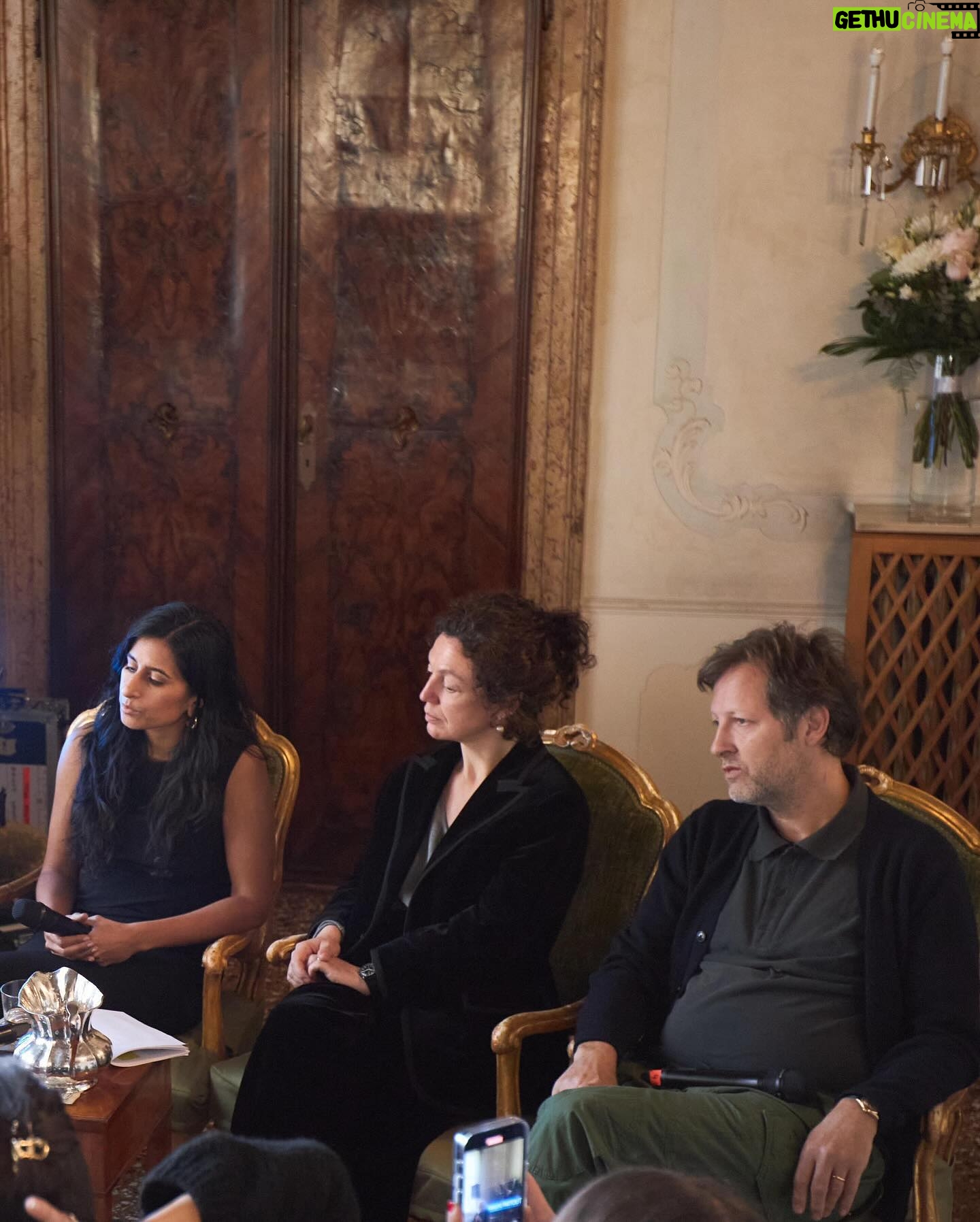 Maria Grazia Chiuri Instagram - I’m happy to have been in Venice to support and celebrate the release of “A user’s manual to Claire Fontaine” by Anita Chari. I was very inspired by the talk and conversation between the artists and Anita Chari. It took place in Palazzo Tiepolo was moderated by Tom McDonough. @anita.chari.embody @lenz.press @edoardo_bonaspetti #tommcdonough @lorenzomasonstudio @galeriemennour