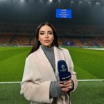 Maria Luisa Jacobelli Instagram – The Chaaaampions⭐️ 
Inter-Real Sociedad 🏟️
0 degrees in San Siro ❄️
#championsleague #sansiro ⚽️ San Siro Stadio