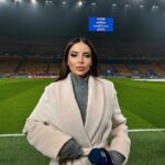 Maria Luisa Jacobelli Instagram – The Chaaaampions⭐️ 
Inter-Real Sociedad 🏟️
0 degrees in San Siro ❄️
#championsleague #sansiro ⚽️ San Siro Stadio