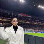 Maria Luisa Jacobelli Instagram – The chaaaaampions ⭐️✨ Milan-Borussia 
#championsleague San Siro Stadio