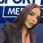 Maria Luisa Jacobelli Instagram - 😎Si, si, tutti bravi ad indovinare @ciroimmobile17 la scorsa settimana. Ma chi indovina il protagonista del servizio di questa settimana? 👉🏻Scriveteci nei commenti le vostre risposte e se proprio non riuscite ad indovinare, ci vediamo venerdì alle ore 13 su Italia1 per scoprire insieme di chi si tratta 📺Non mancate ➖➖➖ #sportmediaset #mediaset
