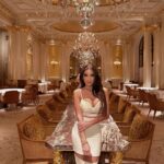 Maria Luisa Jacobelli Instagram - Bday girl 🧁🤍 Grazie per tutti gli auguri vi amo 🫶🏾 Hôtel Plaza Athénée Paris