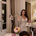Maria Luisa Jacobelli Instagram - Parissss 🎂🎂🎂 Hôtel Plaza Athénée Paris