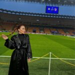 Maria Luisa Jacobelli Instagram - C’era Kanye a San Siro che mi ha confuso con Kim 💅🏾 Round of 16 @championsleague : Inter @inter - Atletico Madrid @atleticodemadrid ⚽️ San siro was insane ❤️‍🔥💫🔥🏟️ @sportmediaset San Siro Stadio