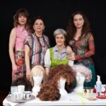 Maria Pinna Instagram - 🎭 BENDITAS MULHERES: @vera.mancini @claudiamissura @carolrainatto Eu amo vocês!!! Obrigada pelo encontro. ✊🏼 Texto: @celiaforte Direção: @eliasandreato16 Assistente de direção: @rodrigochueri Figurino: @marichilene Produção: @morenteforte @selmamorente @benditasmulheresnoteatro #benditasmulheresnoteatro