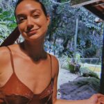 Maria Pinna Instagram - Água de cachoeira e limoncello 🍋
