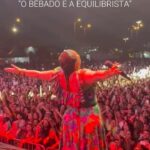 Maria Rita Instagram – o dia de ontem foi de um turbilhão de sentimentos – dor, indignação, mas também uma chama de esperança por justiça. que a voz e mensagem de marielle continuem a nos guiar nessa luta por um mundo mais justo. sigamos atentos. 

“mas sei que uma dor assim pungente
não há de ser inutilmente” 

#JustiçaPorMarielleEAnderson #MariellePresente

SHOW: Florianópolis, 24.03.24

#PraTodosVerem Maria Rita em cima do palco e atrás dela o telão onde se vê a imagem de Mariele Franco e de punho cerrado, além das palavras Respeito e Esperança