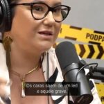 Maria Rita Instagram - @manobrown é daquelas figuras que a gente admira tudo que faz… nos @racionaiscn, na @boogienaipe, no mano a mano — é carregado de ancestralidade, sabedoria, força e fibra! sou eternamente grata pelas oportunidades de estar presente no mesmo espaço e tempo (e som) que nosso mestre. brown, que seu novo ciclo venha cheio de sonhos e realizações e axé! 🌿🤍🌿 #PraTodosVerem Maria Rita fala sentada em frente ao microfone no estúdio do podcast Podpah junto com os apresentadores Thiago Marques, o Mítico, e Igor Cavalari, o Igão.