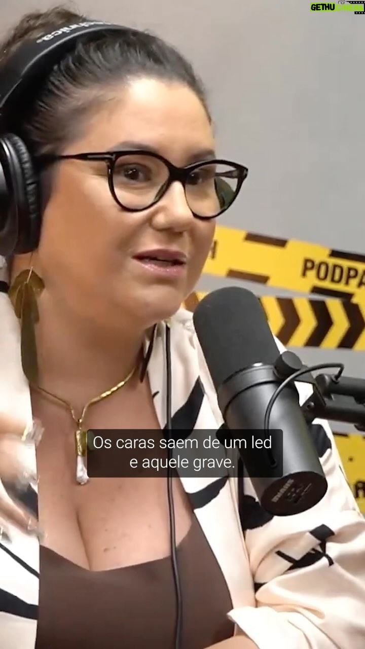 Maria Rita - 37.2K Likes - @manobrown é daquelas figuras que a gente admira tudo que faz… nos @racionaiscn, na @boogienaipe, no mano a mano — é carregado de ancestralidade, sabedoria, força e fibra! sou eternamente grata pelas oportunidades de estar presente no mesmo espaço e tempo (e som) que nosso mestre. brown, que seu novo ciclo venha cheio de sonhos e realizações e axé! 🌿🤍🌿
#PraTodosVerem Maria Rita fala sentada em frente ao microfone no estúdio do podcast Podpah junto com os apresentadores Thiago Marques, o Mítico, e Igor Cavalari, o Igão.
