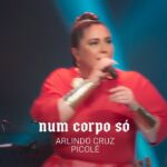 Maria Rita Instagram - E tem playlist com essas e muitas outras músicas para você curtir antes do bloquinho! Link nos stories. #EMR #PraTodosVerem Carrossel com uma capa que traz uma arte digital com o texto “Músicas na Voz da Maria Rita para ouvir antes do Bloquinho” sobre uma foto de Maria Rita no Carnaval de 2024. Na sequência, vídeos com Maria Rita cantando em cima do palco vestida de vermelho e os seguintes textos, com os créditos das músicas: Desse Jeito Fred Camacho Luiz Antonio Simas Sorriso Aberto Guará Num Corpo Só Arlindo Cruz Picolé Coração em Desalinho Monarco Ratinho Canção da Erê Dela Maria Rita Pretinho da Serrinha Rachell Luz O show tem que continuar Arlindo Cruz Sombrinha Luiz Carlos da Vila Cara Valente Marcelo Camelo Tá Perdoado Arlindo Cruz Franco O Homem Falou Gonzaguinha