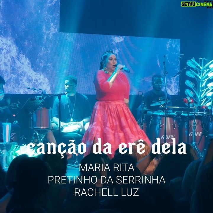 Maria Rita Instagram - E tem playlist com essas e muitas outras músicas para você curtir antes do bloquinho! Link nos stories. #EMR #PraTodosVerem Carrossel com uma capa que traz uma arte digital com o texto “Músicas na Voz da Maria Rita para ouvir antes do Bloquinho” sobre uma foto de Maria Rita no Carnaval de 2024. Na sequência, vídeos com Maria Rita cantando em cima do palco vestida de vermelho e os seguintes textos, com os créditos das músicas: Desse Jeito Fred Camacho Luiz Antonio Simas Sorriso Aberto Guará Num Corpo Só Arlindo Cruz Picolé Coração em Desalinho Monarco Ratinho Canção da Erê Dela Maria Rita Pretinho da Serrinha Rachell Luz O show tem que continuar Arlindo Cruz Sombrinha Luiz Carlos da Vila Cara Valente Marcelo Camelo Tá Perdoado Arlindo Cruz Franco O Homem Falou Gonzaguinha