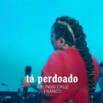 Maria Rita Instagram - E tem playlist com essas e muitas outras músicas para você curtir antes do bloquinho! Link nos stories. #EMR #PraTodosVerem Carrossel com uma capa que traz uma arte digital com o texto “Músicas na Voz da Maria Rita para ouvir antes do Bloquinho” sobre uma foto de Maria Rita no Carnaval de 2024. Na sequência, vídeos com Maria Rita cantando em cima do palco vestida de vermelho e os seguintes textos, com os créditos das músicas: Desse Jeito Fred Camacho Luiz Antonio Simas Sorriso Aberto Guará Num Corpo Só Arlindo Cruz Picolé Coração em Desalinho Monarco Ratinho Canção da Erê Dela Maria Rita Pretinho da Serrinha Rachell Luz O show tem que continuar Arlindo Cruz Sombrinha Luiz Carlos da Vila Cara Valente Marcelo Camelo Tá Perdoado Arlindo Cruz Franco O Homem Falou Gonzaguinha