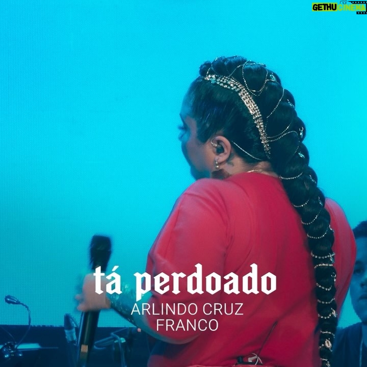 Maria Rita Instagram - E tem playlist com essas e muitas outras músicas para você curtir antes do bloquinho! Link nos stories. #EMR #PraTodosVerem Carrossel com uma capa que traz uma arte digital com o texto “Músicas na Voz da Maria Rita para ouvir antes do Bloquinho” sobre uma foto de Maria Rita no Carnaval de 2024. Na sequência, vídeos com Maria Rita cantando em cima do palco vestida de vermelho e os seguintes textos, com os créditos das músicas: Desse Jeito Fred Camacho Luiz Antonio Simas Sorriso Aberto Guará Num Corpo Só Arlindo Cruz Picolé Coração em Desalinho Monarco Ratinho Canção da Erê Dela Maria Rita Pretinho da Serrinha Rachell Luz O show tem que continuar Arlindo Cruz Sombrinha Luiz Carlos da Vila Cara Valente Marcelo Camelo Tá Perdoado Arlindo Cruz Franco O Homem Falou Gonzaguinha