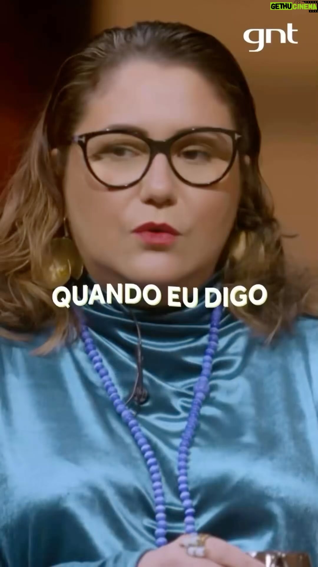 Maria Rita - 22.8K Likes - ser artista é o que me alimenta e o que faz tudo fazer sentido…
via @gnt
#PraTodosVerem Maria Rita vestida com camisa azul brilhante de manga comprida fala sentada no sofá do estúdio do programa Assim Como a Gente junto com a apresentadora Fátima Bernardes e a atriz Leandra Leal