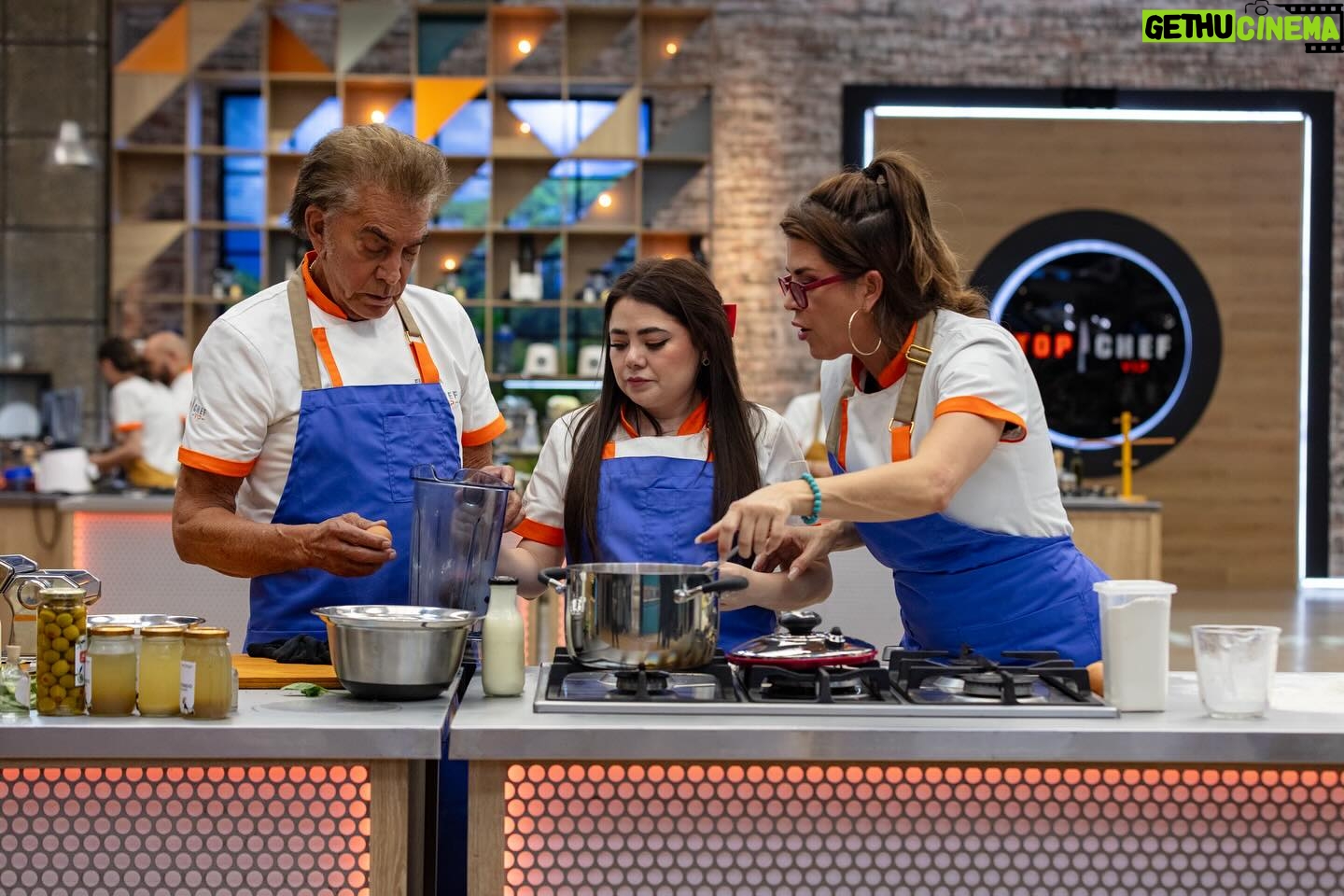 Mariana Botas Instagram - 👩🏻🍳🔥✨Inicio este proyecto que me ha traído cosas divinas, gente, experiencias, aprendizajes y muchas historias que contar… No se pierdan #TopChefVIP3 por @telemundo @telemundorealities @telemundointl #teammariana #topchefvip