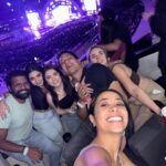 Mariana Botas Instagram - Mañana será más bonito…🫶🏻☀️🌈🦄❤️‍🩹💖🧜🏻‍♀️🌻🌸🦋 . . . #karolg #concert #nightout #friends #love #thebestisyettocome