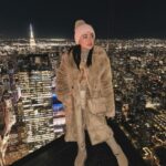 Mariana Botas Instagram - The city that never sleeps 🌃… @edgenyc @nyctourism . . . #nyc #citythatneversleeps #newyork #travel #lights #lifestyle #edgenyc #night #nightlife