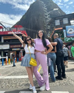 Mariana Botas Instagram - Lugares bonitos 🇨🇴✨🧡💚💙