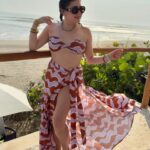 Mariana Botas Instagram - Si… en el mar la vida es más sabrosa 😎🌊🏝️💖 Mi 👙 es de @trochee_mx y amamos con locura 😍