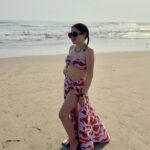 Mariana Botas Instagram - Si… en el mar la vida es más sabrosa 😎🌊🏝️💖 Mi 👙 es de @trochee_mx y amamos con locura 😍