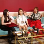 Mariana Botas Instagram – Miércoles Envinado de chismecito rico 🍷🍷🍷
Hoy nuevo episodio a las 9:00 pm @envinadas_ 

👖 @monjevy #ootd #ootdfashion 
💄 @pamloyolamua 
💁🏻‍♀️ @natylarranaga 
#envinadas #podcast #itswineoclock #friends #chisme #winelovers