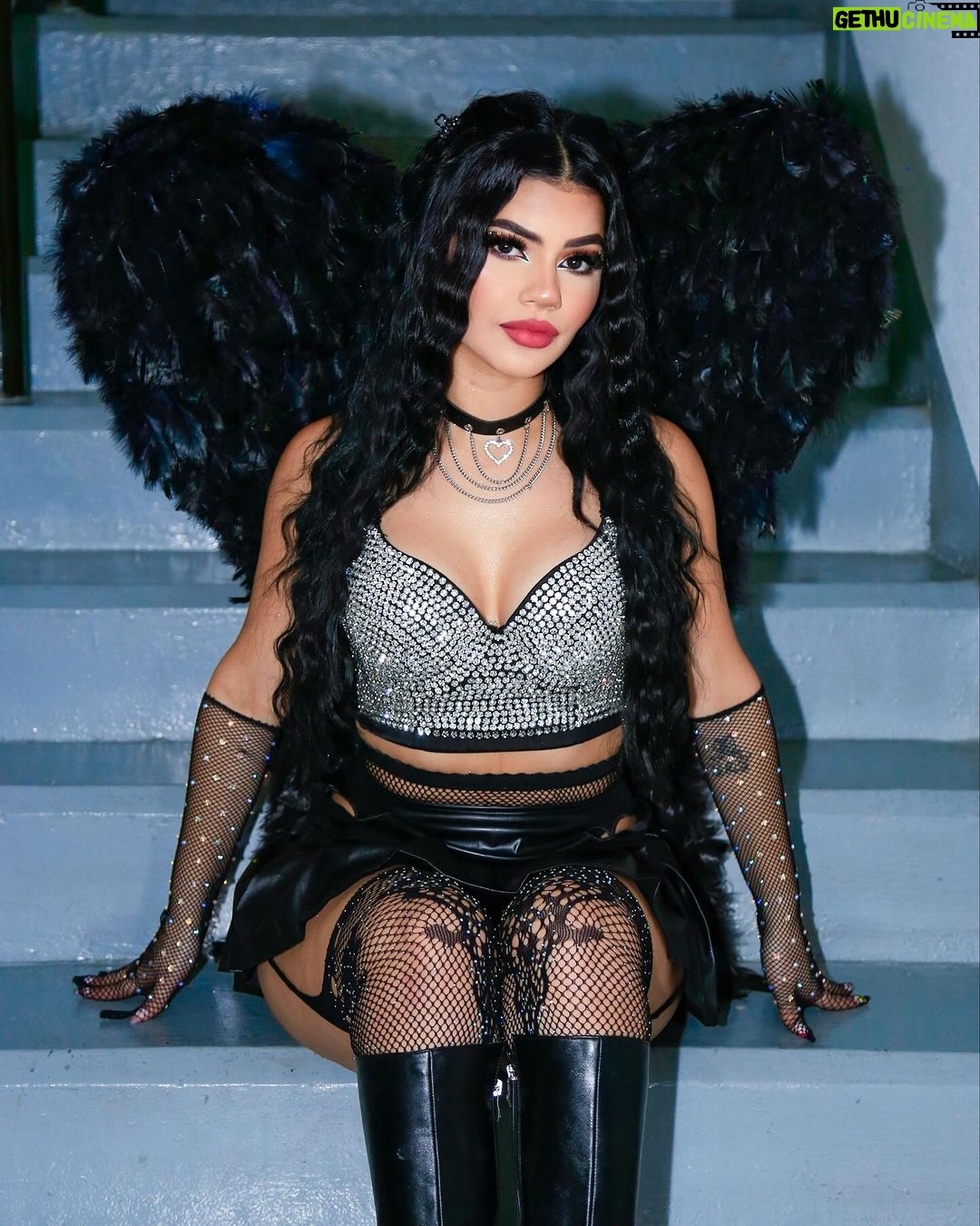 Mariana Ávila Instagram - 🖤🪽 Mexico City, Mexico