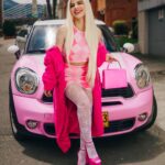 Mariana Ávila Instagram - Si es de discutir quién quiere ser Barbie en vida real, yo tengo un gran lugar. Esta foto me la había tomado hace tiempooo @leovalderrama_ y se nos había olvidado subirla! Jaja
