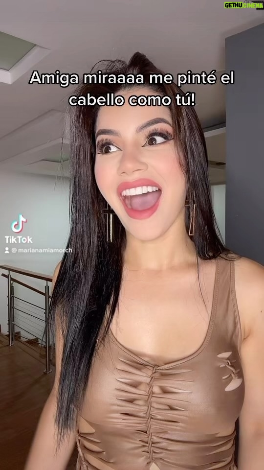 Mariana Ávila Instagram - Me encanta porque así podemos ser twins y vestirnos iguales 😍 Me lo borraron de tiktok :(