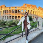 Mariana Ávila Instagram - AMOR/ROMA 🧡 Pa ustedes es bien temprano, pa mi ya está casi anocheciendo 🥲 El Coliseo, Roma, Italia