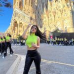 Mariana Ávila Instagram - Pedí el favor en twitter que me ayudaran a quitar la gente del fondo. Este fue el resultado: La Sagrada Familia Barcelona.